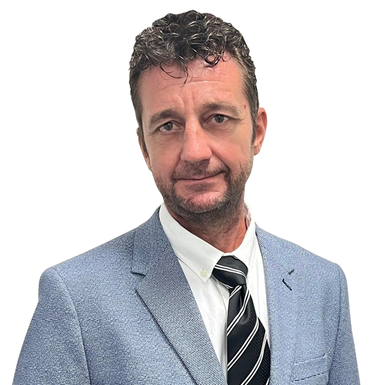 LEE HUTTINGTON
